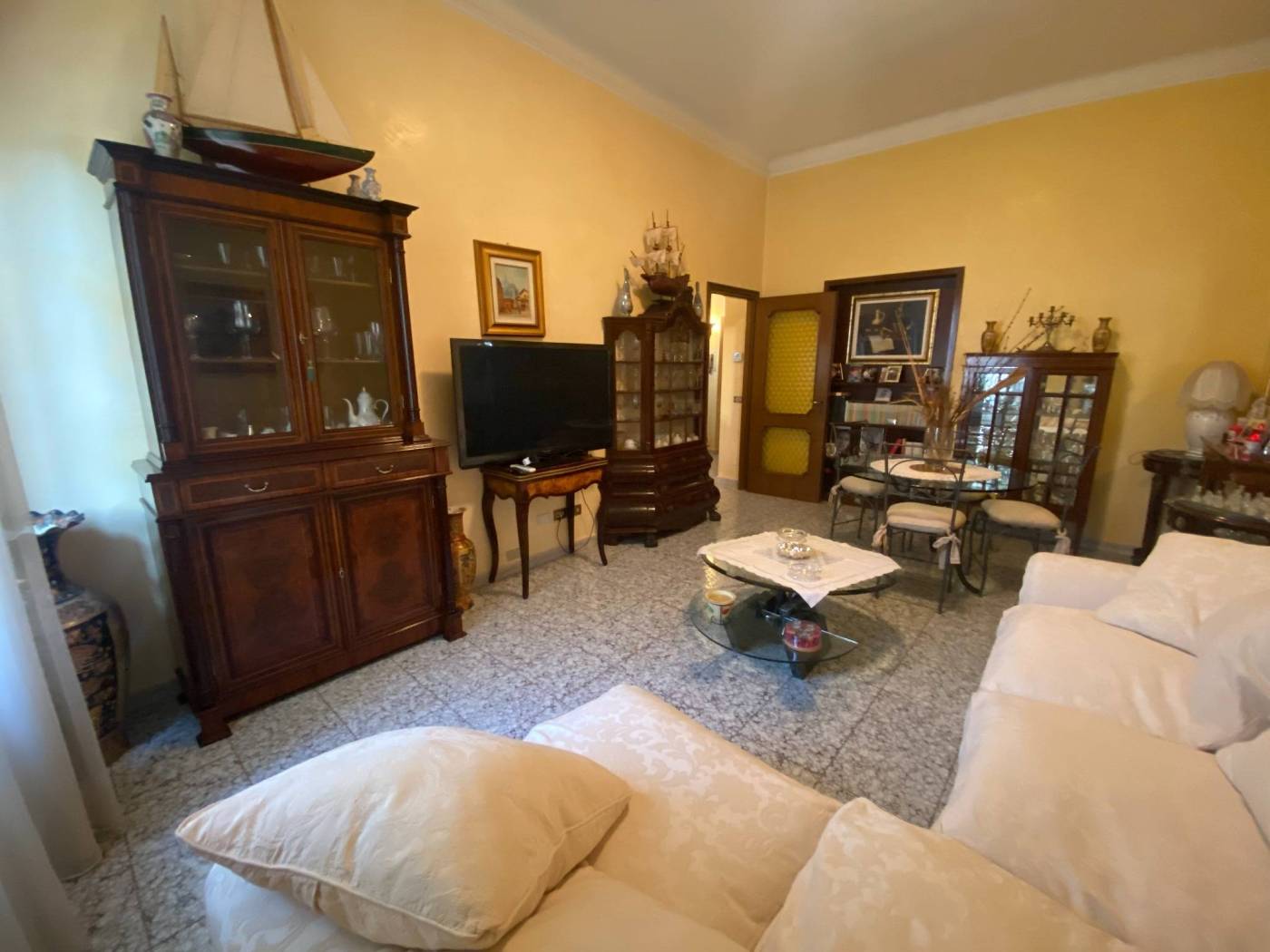 Salone