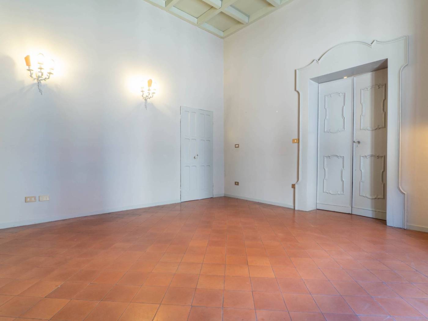 Stanza non arredata Stanza non arredata