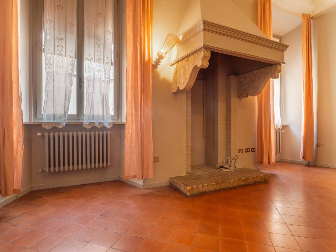 Stanza non arredata Stanza non arredata