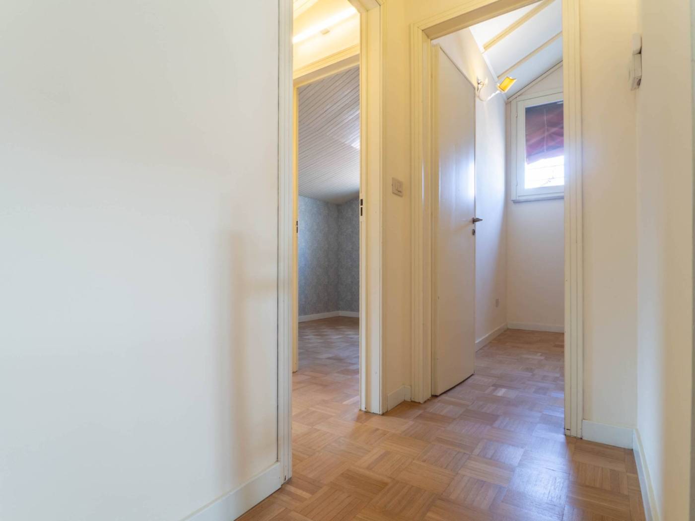 Disimpegno Disimpegno