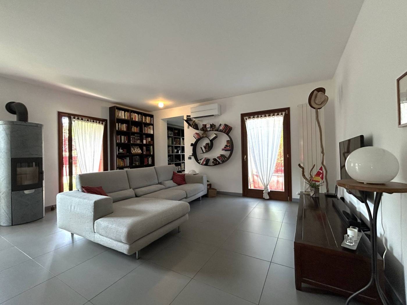 Salone
