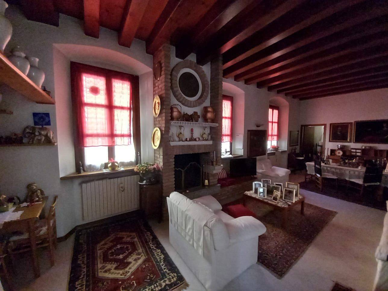 Salone