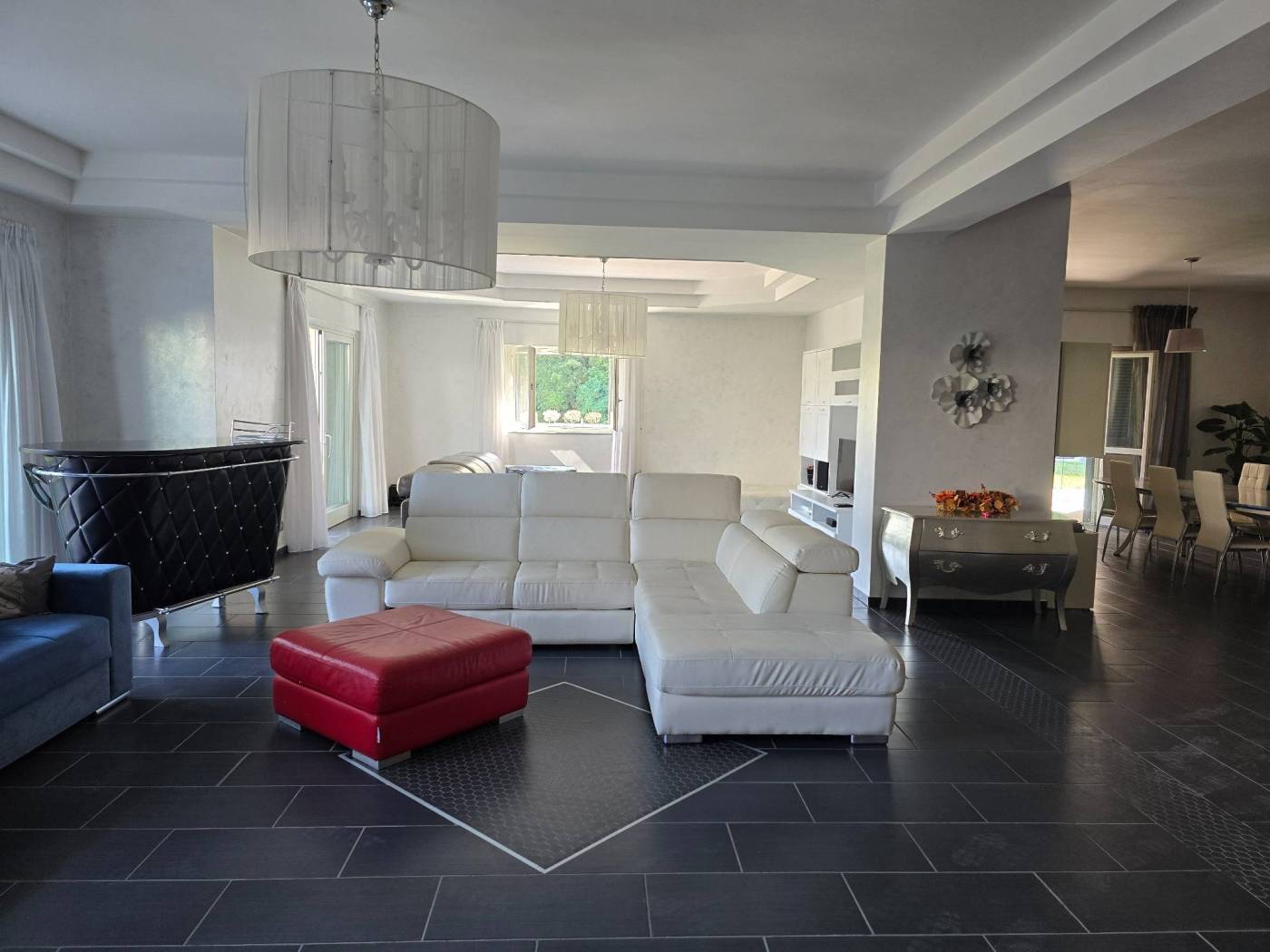 Salone