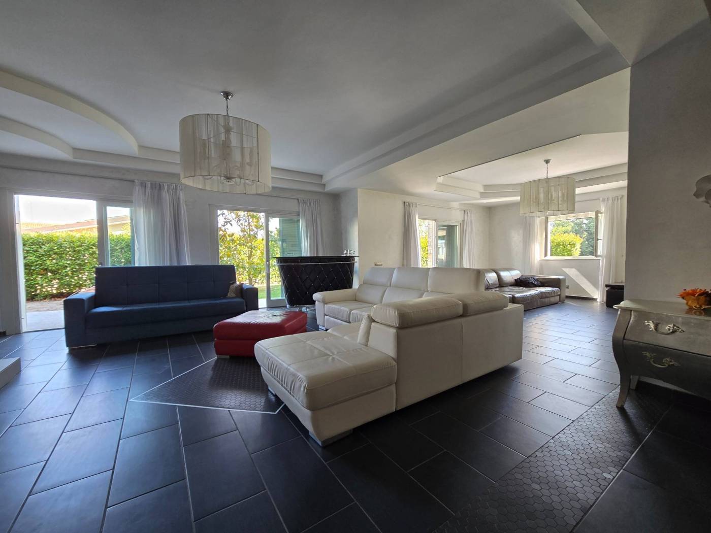 Salone