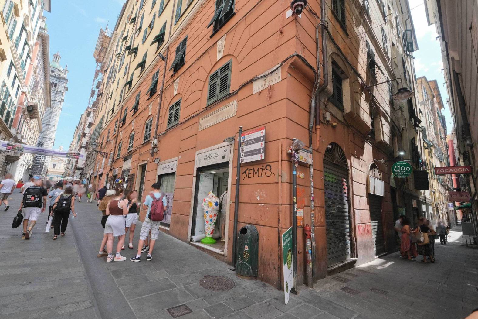 CENTRALISSIMO ADACENTISSIMO VIA SAN LORENZO circa 15 metri (Via Canneto il Curto) appartamento mq 58, vani 4,5 composto da ampio ingresso, una camera 