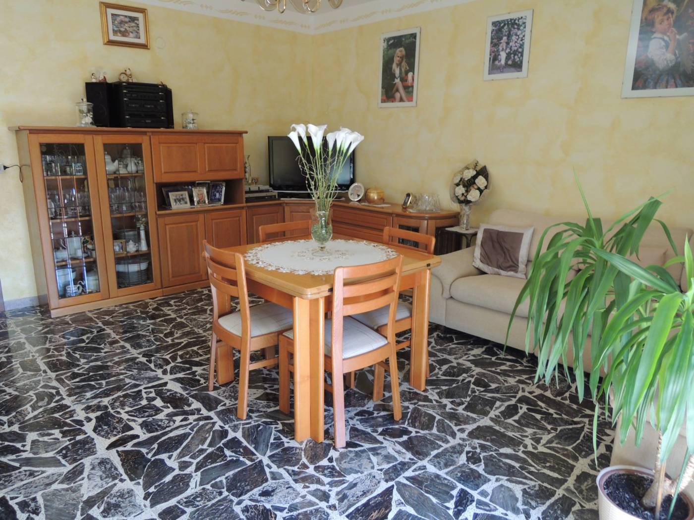 Salone