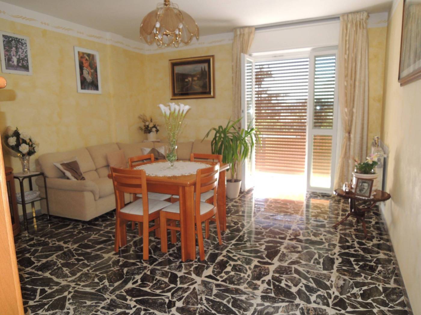 Salone