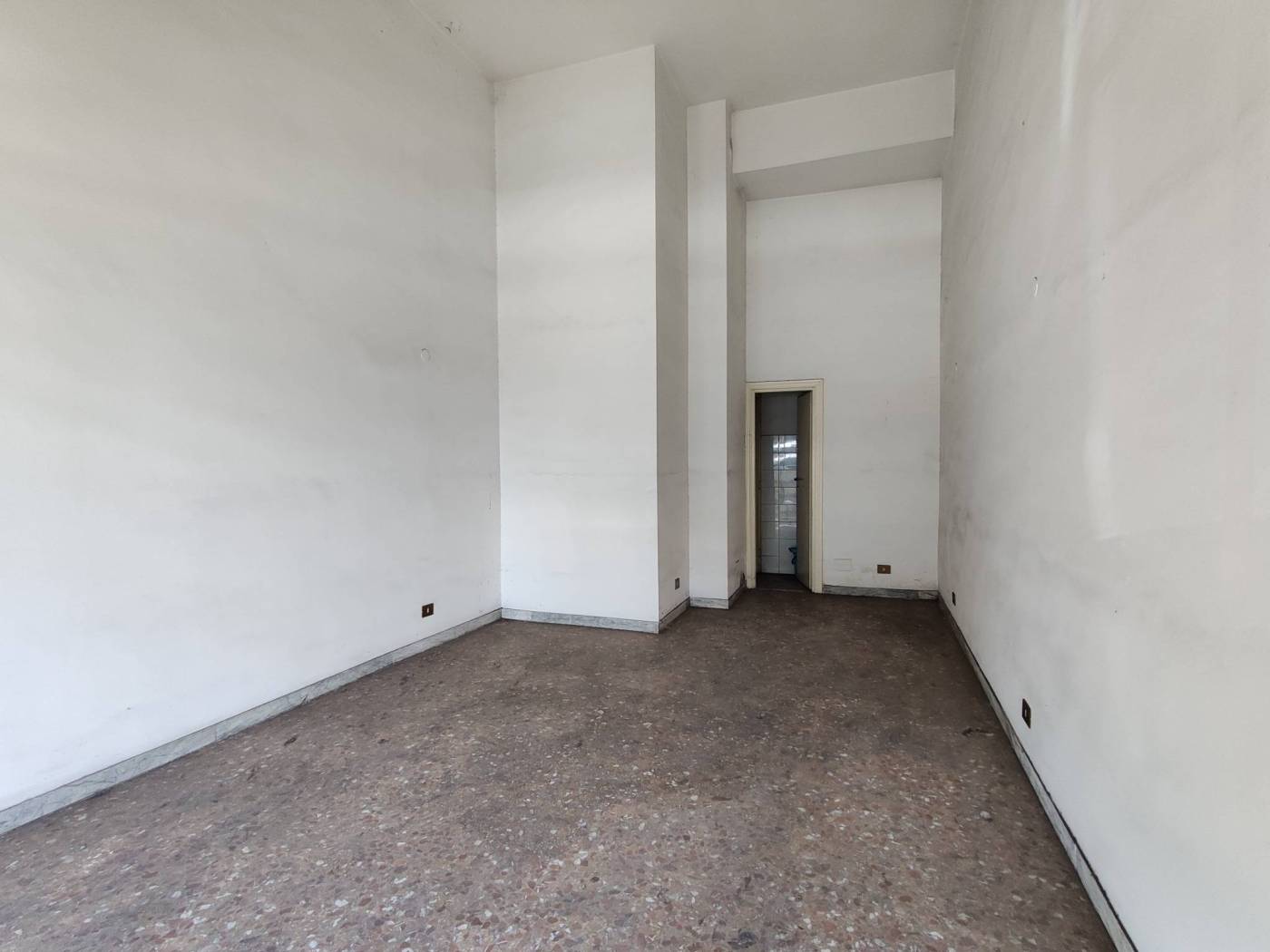 Interno non residenziale Interno non residenziale