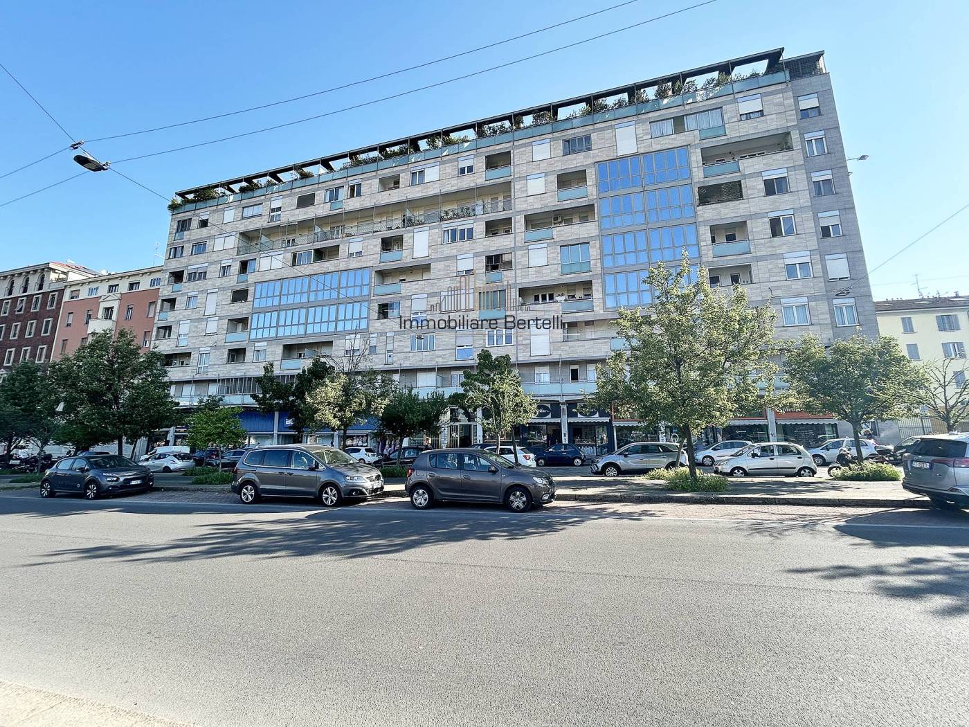 MM3 Lodi, a 30 mt dalla fermata della metropolitana proponiamo, in stabile signorile con servizio di portineria attivo tutto il giorno, un ampio