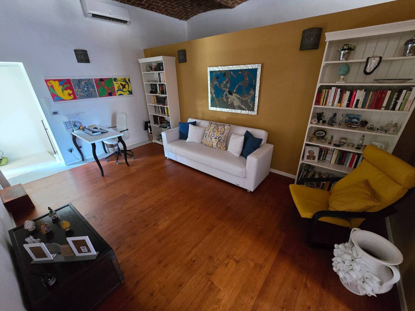 Salone