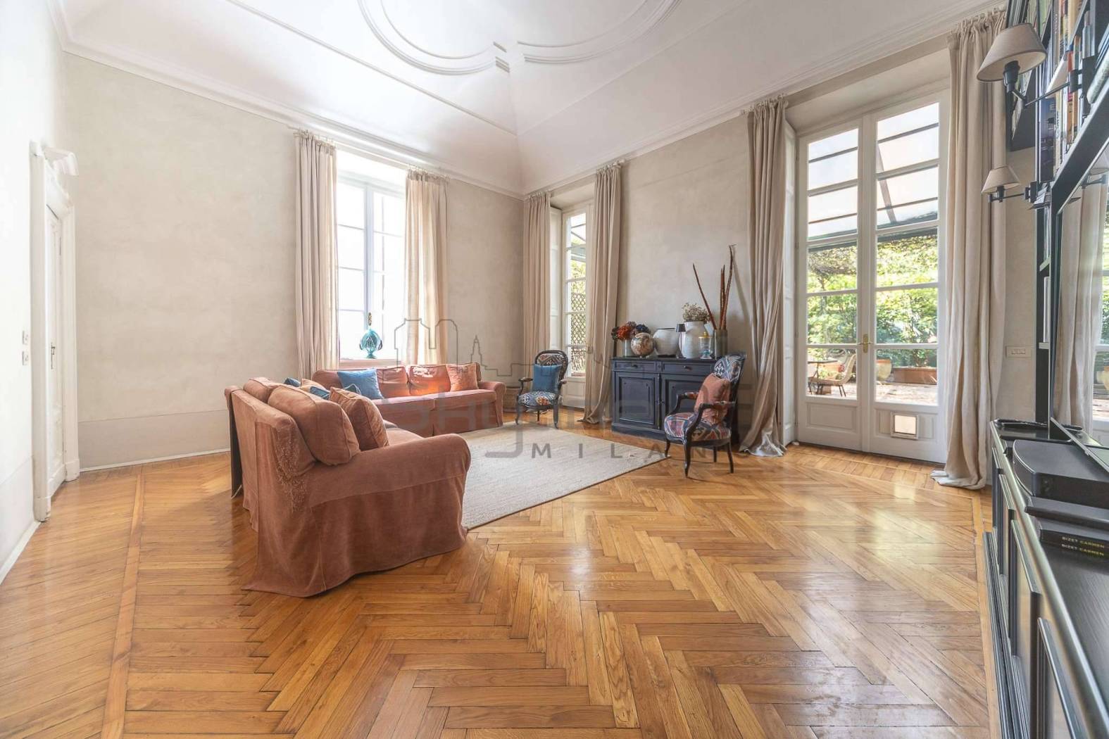 Salone