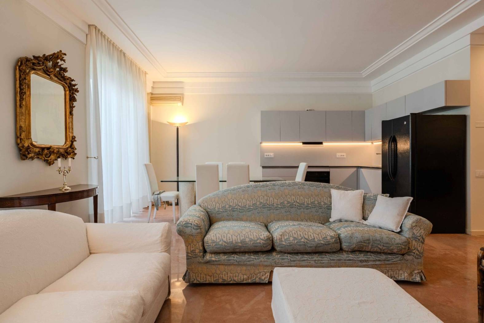 Salone