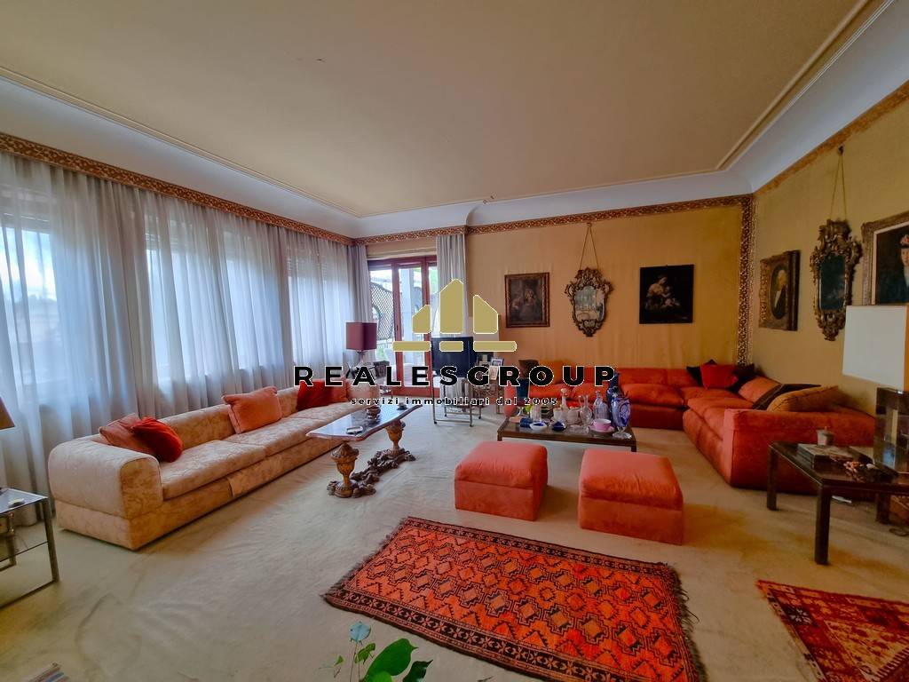 Salone
