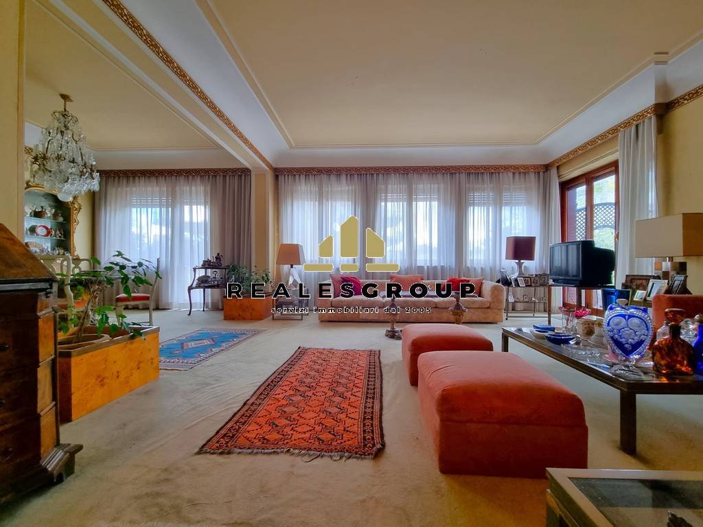 Salone