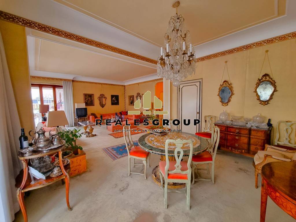 Salone
