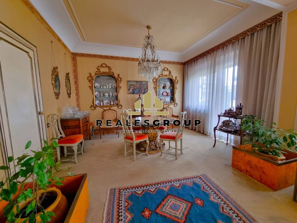 Salone