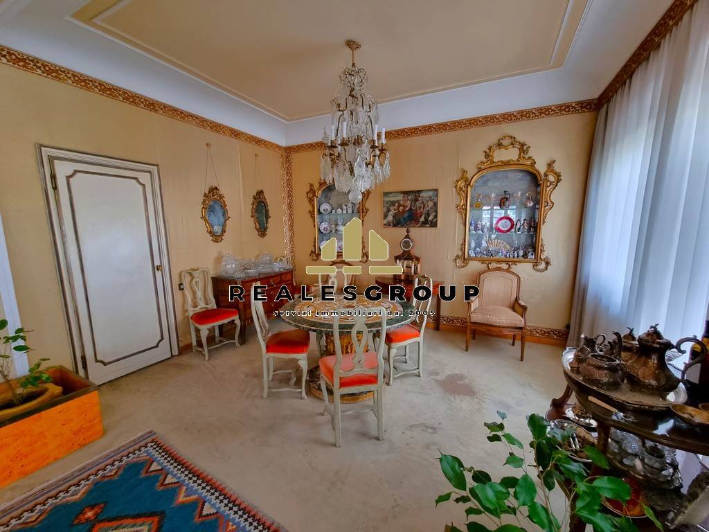 Salone