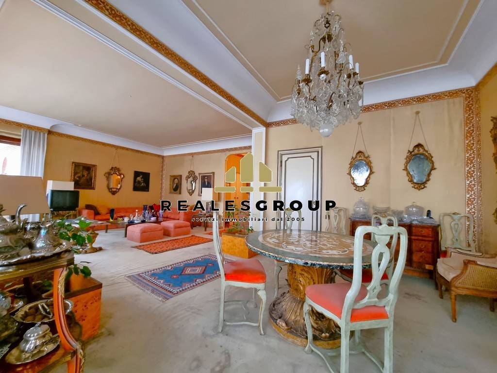 Salone