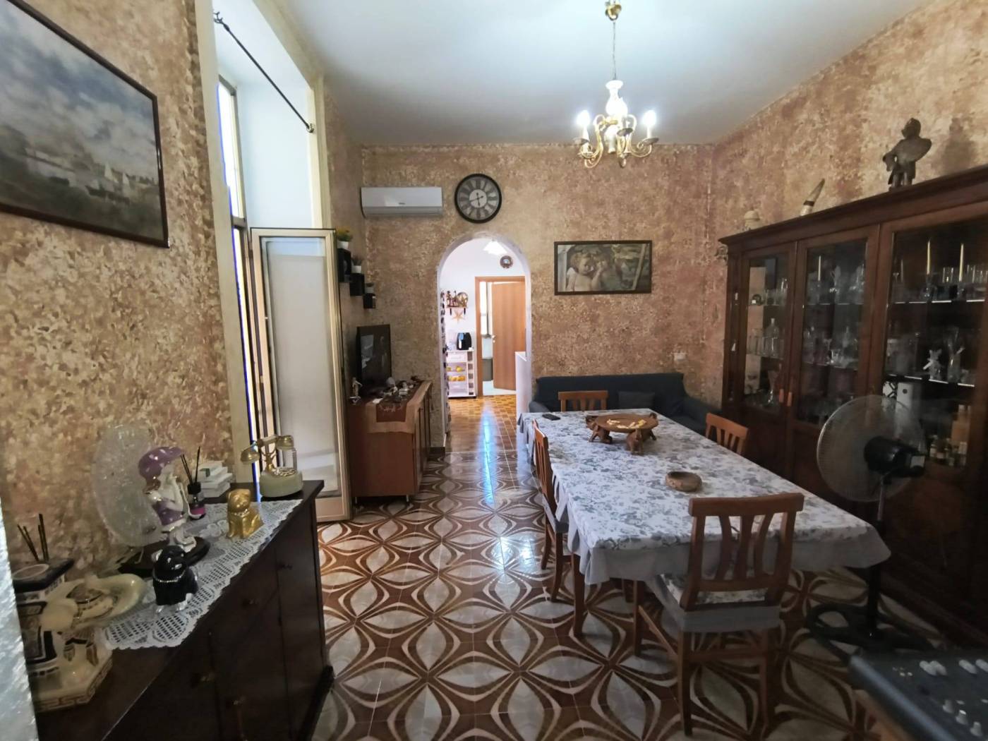 Salone