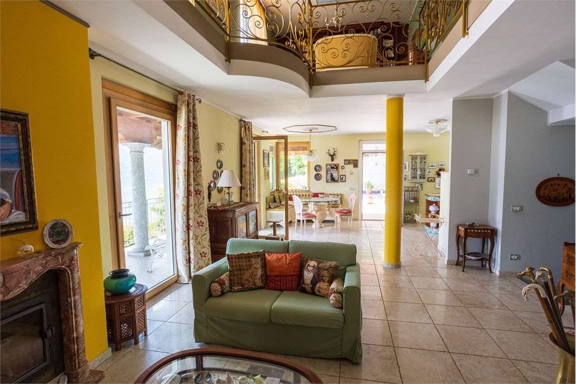 Salone