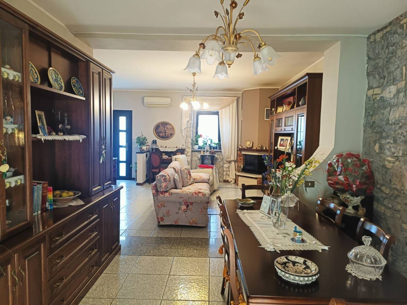 Salone