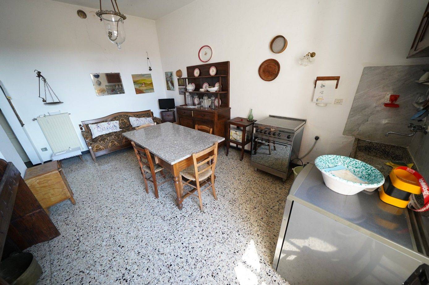 Salone