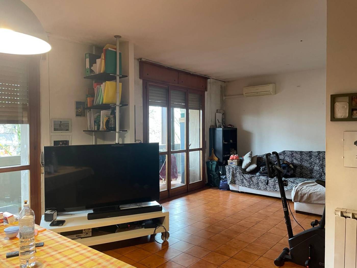 PAOLO RUFFINI - AD.ZE PARCO FERRARI IN CONDOMINIO SIGNORILE CON AMPIO GIARDINO CONDOMINIALE, CAMPI DA TENNIS E SERVIZIO DI PORTINERIA; APPARTAMENTO 