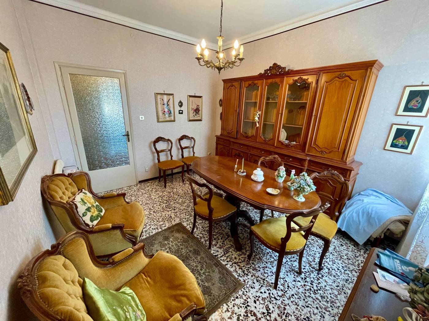 Salone