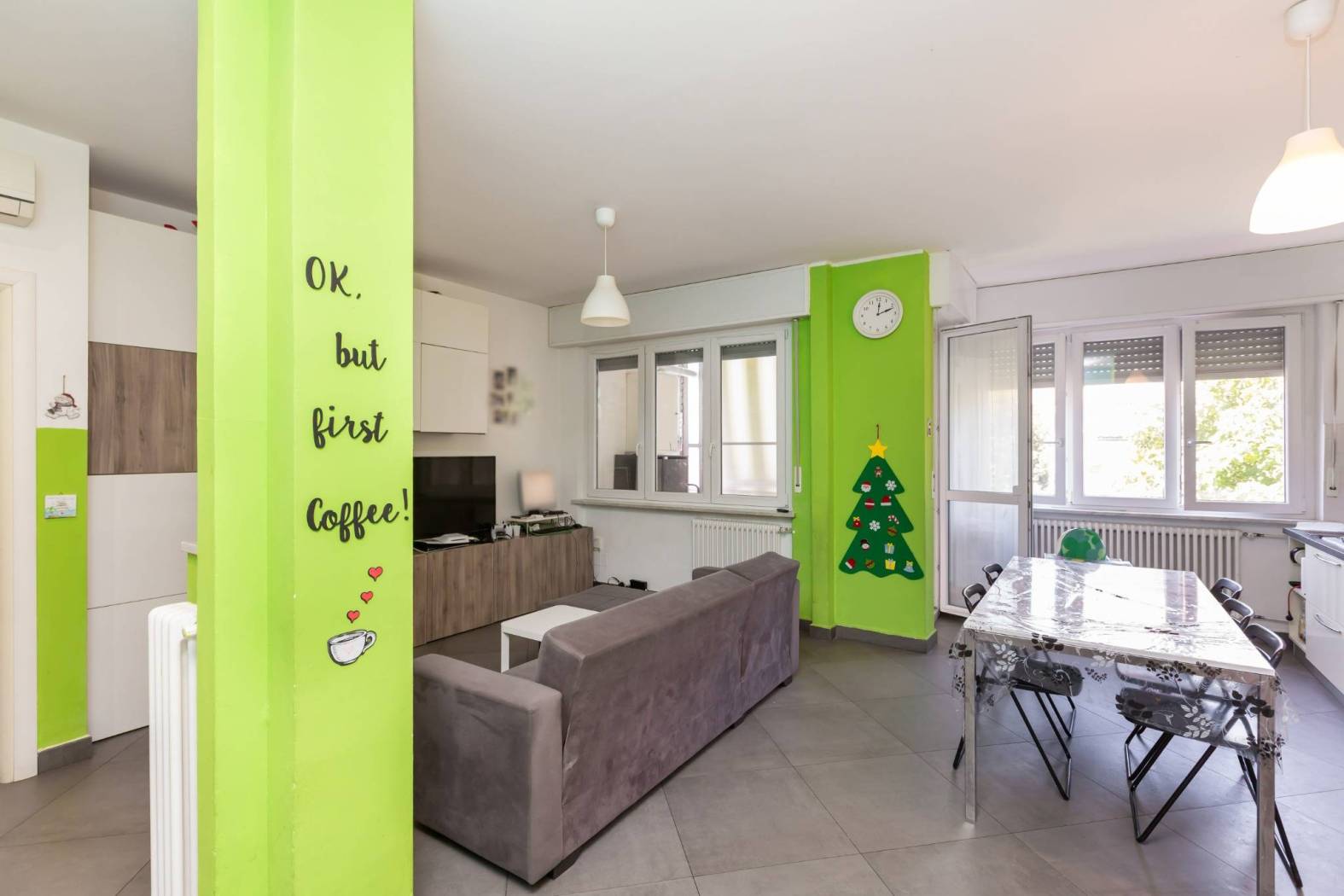 In zona Vallette, comoda ai principali servizi, proponiamo in vendita appartamento ristrutturato in condominio ben conservato nelle parti comuni. 