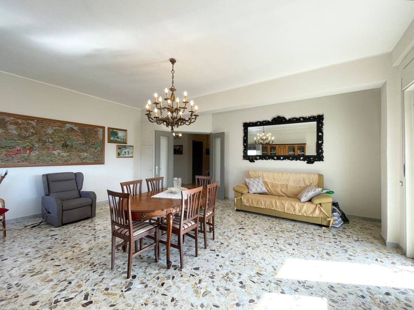Salone