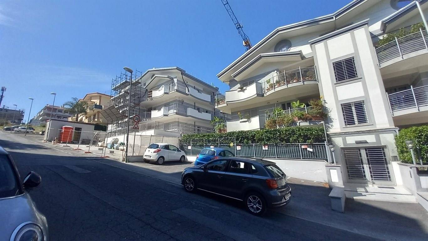 Fonte Nuova - Località Tor Lupara - NUOVA COSTRUZIONE - Consegna estate 2025 - Proponiamo in vendita appartamento sito al piano terra composto da: 
