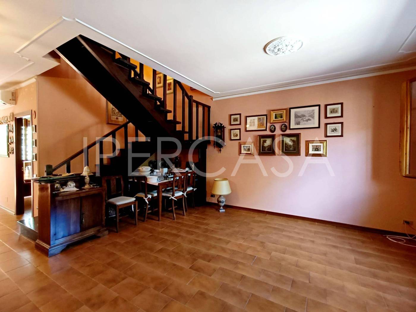 Salone