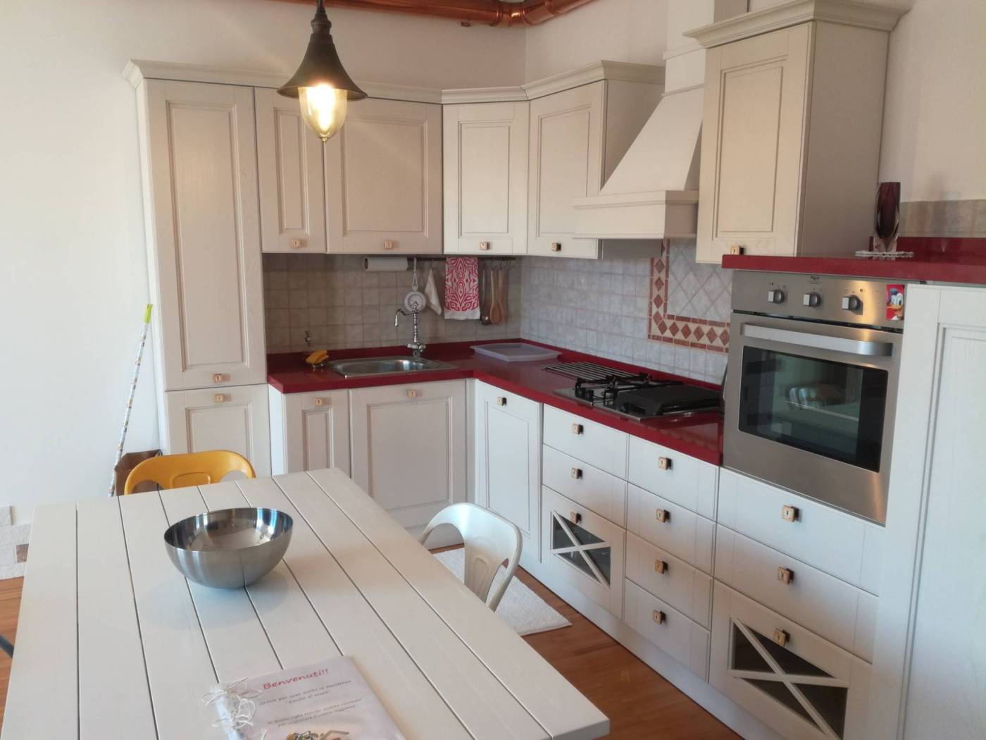APPARTAMENTO IN VENDITA – CIVITANOVA MARCHE CENTRO 90 mq – Secondo piano – Eu.225.000 In pieno centro a Civitanova Marche, proponiamo in vendita un 