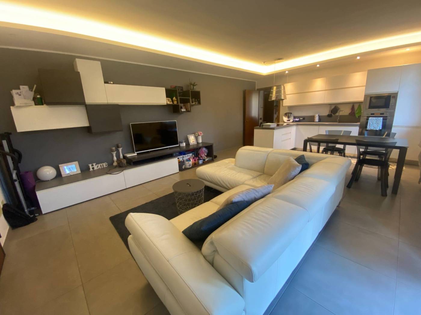 Salone