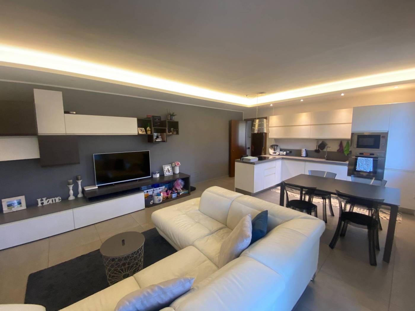 Salone