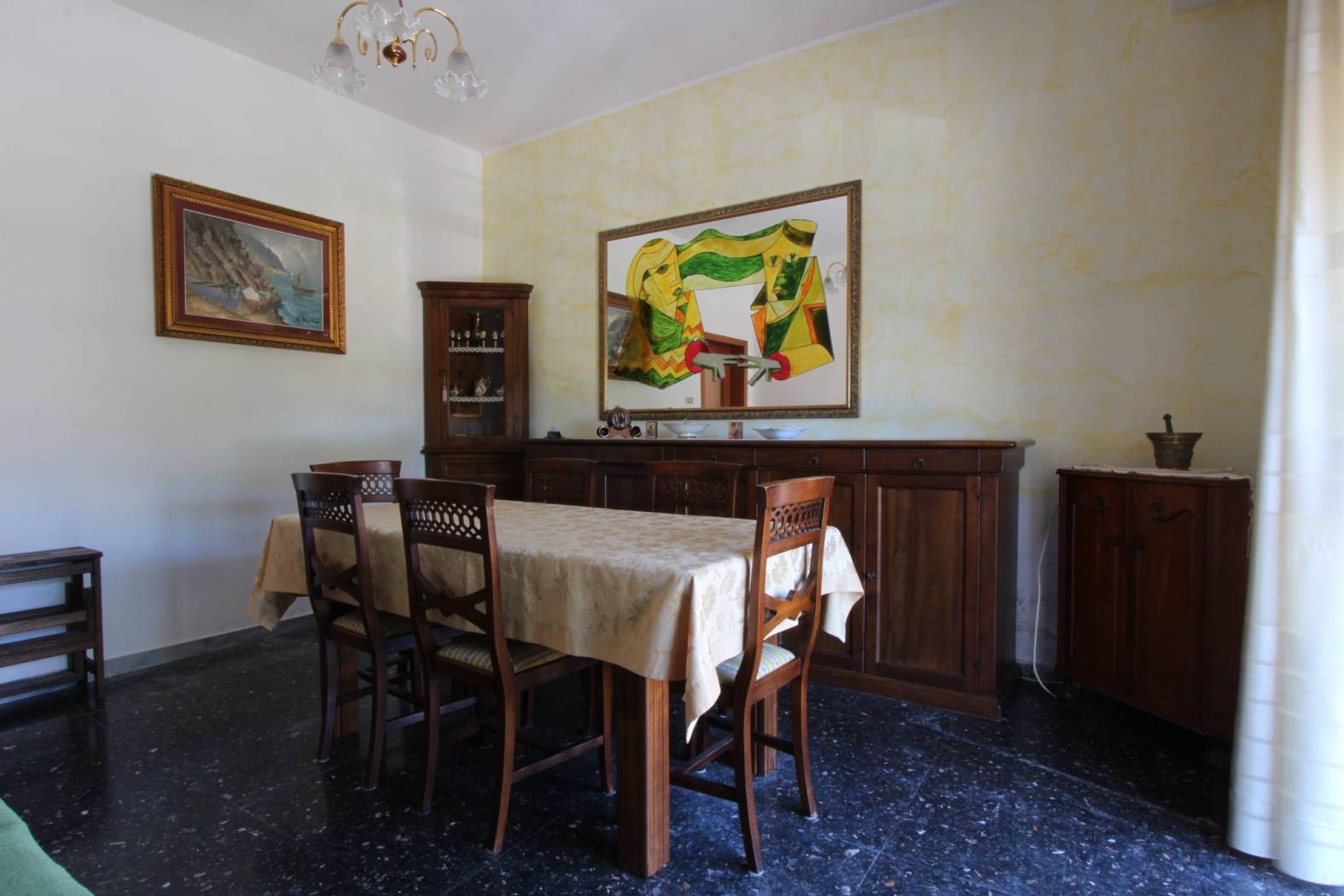 Salone