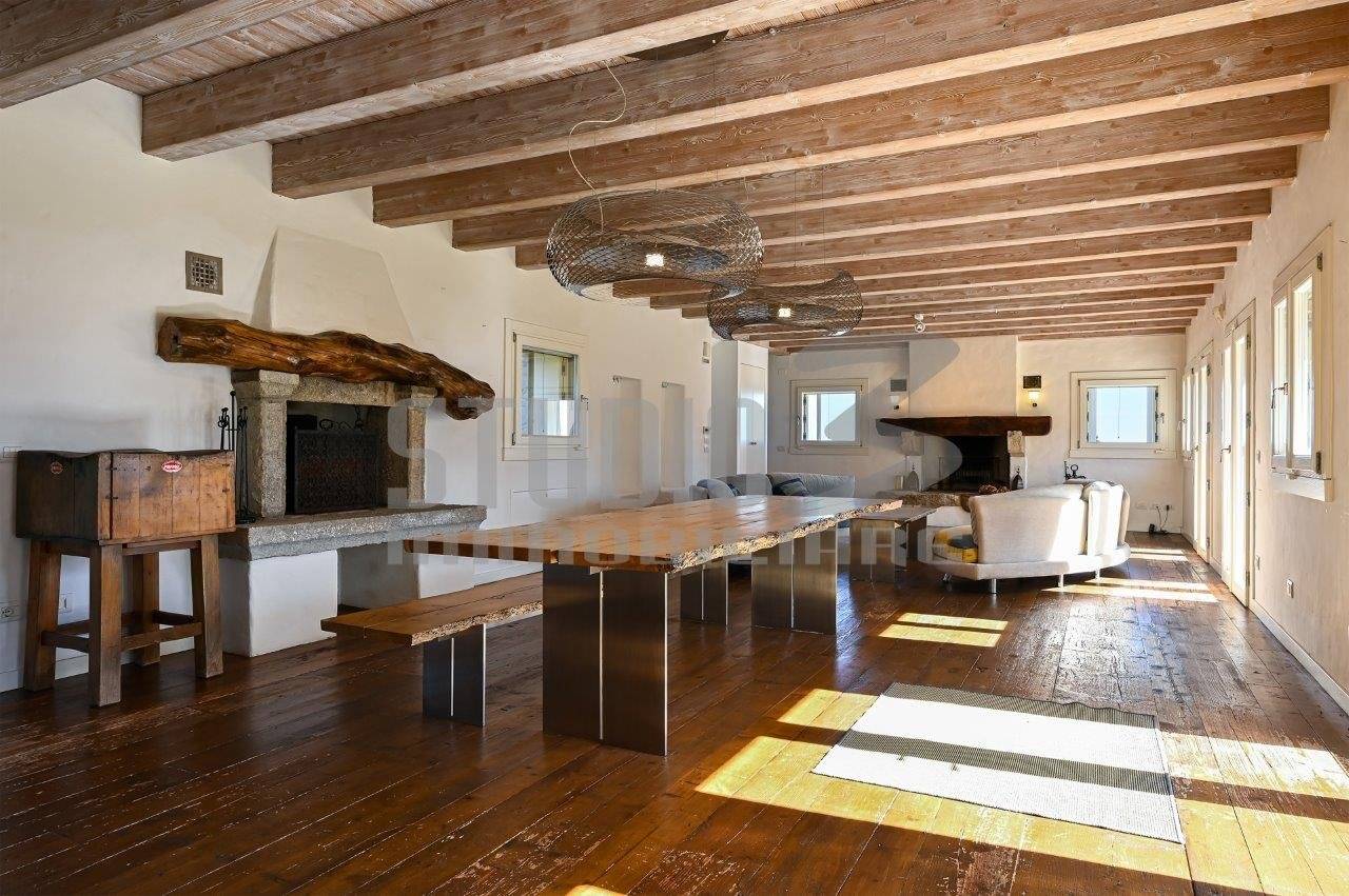Salone