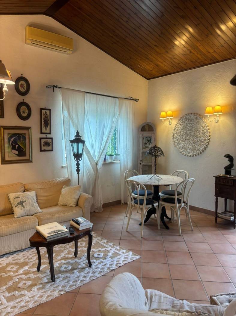 Salone