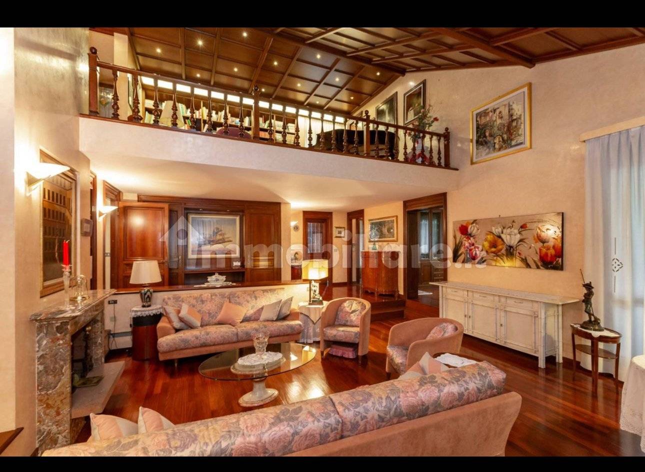 Salone