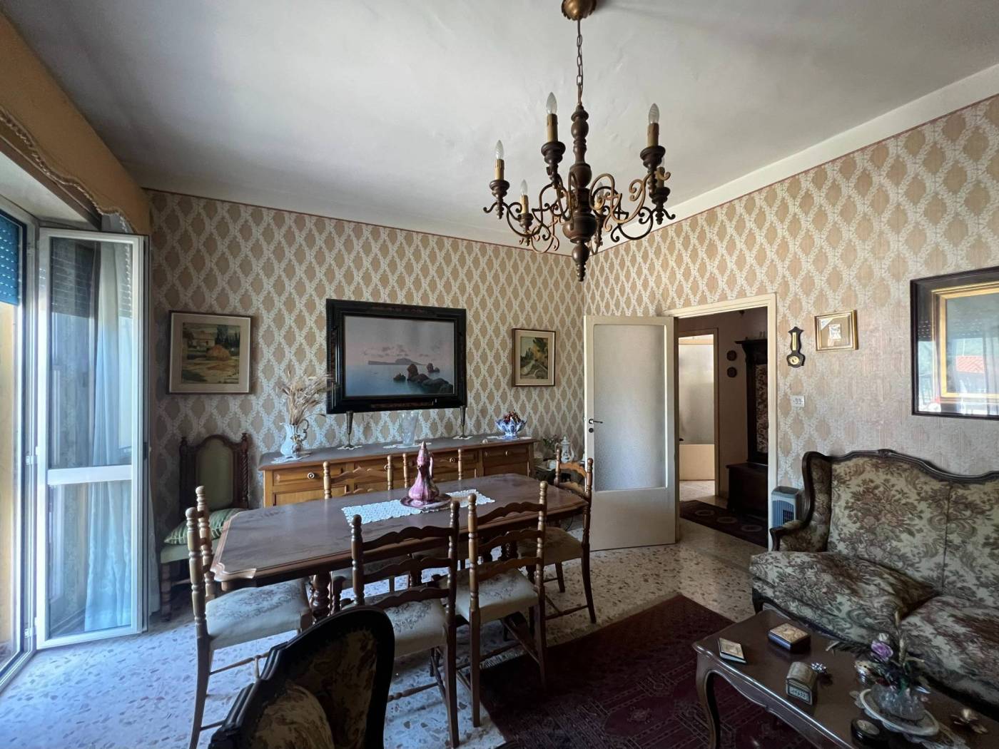 Salone