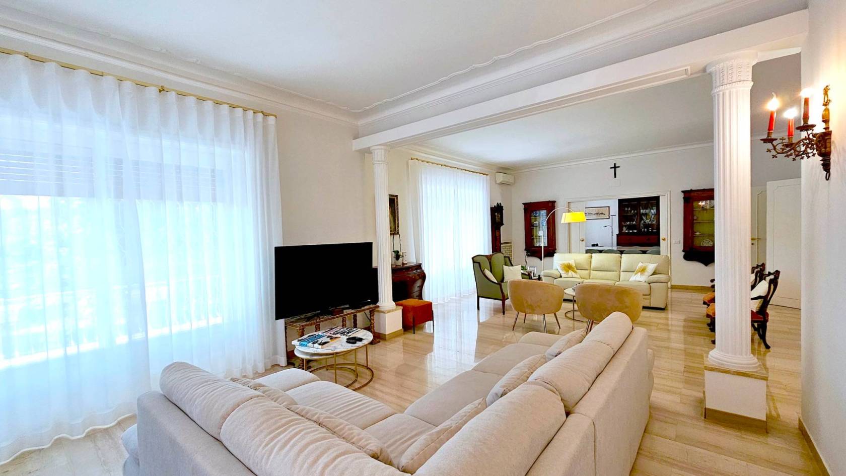 Salone