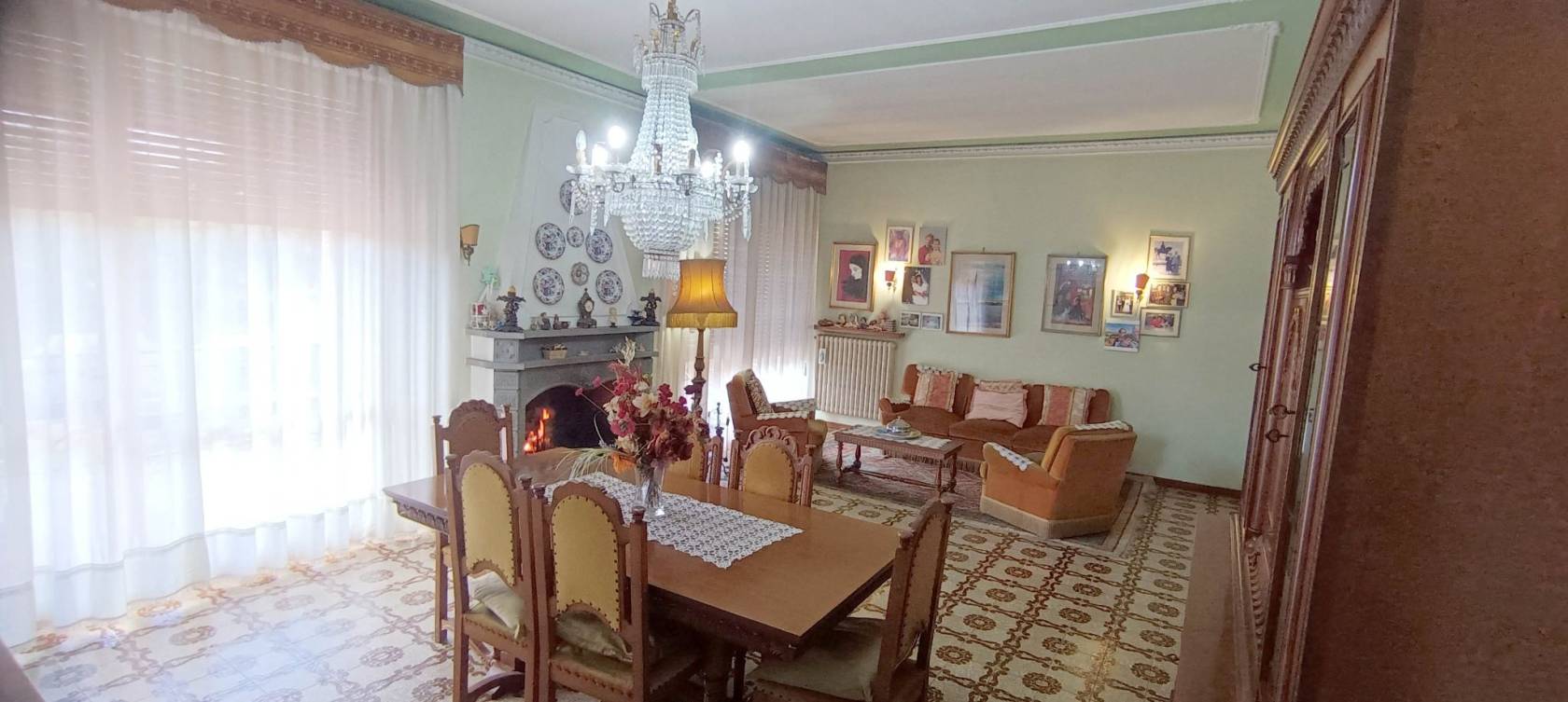 Salone