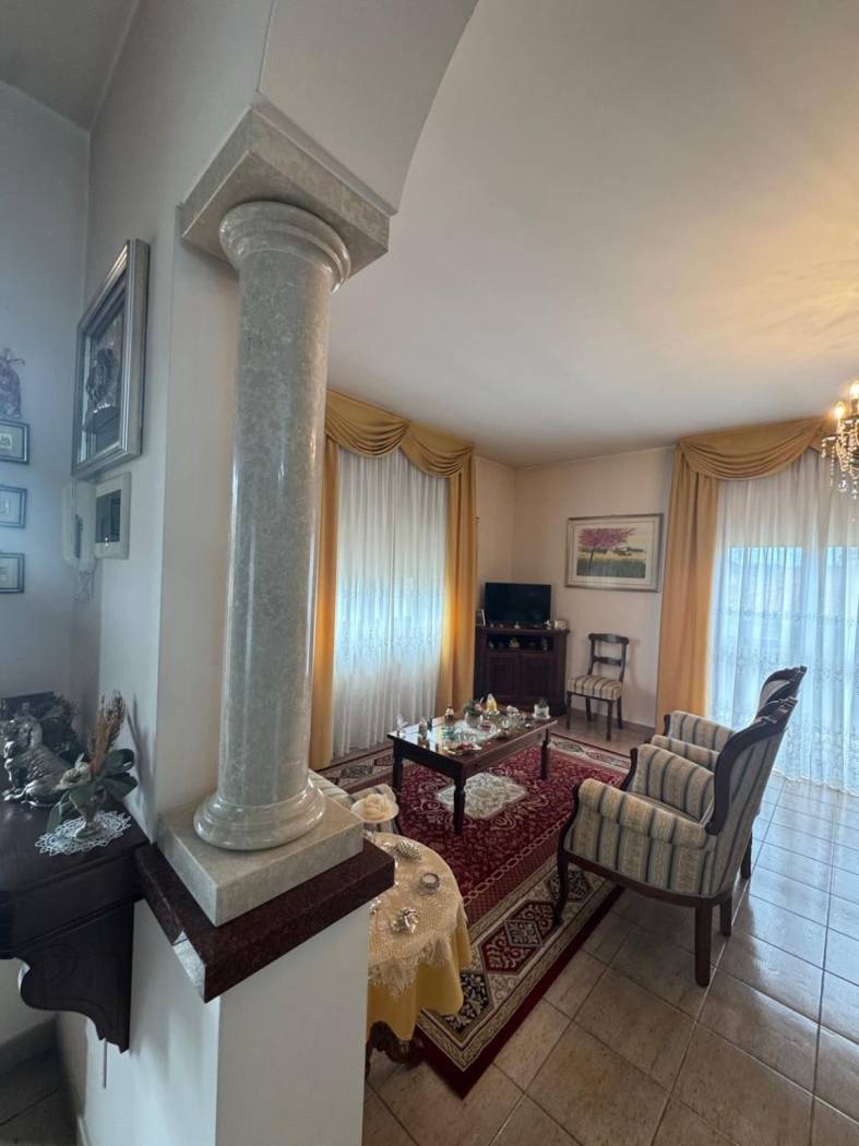 Salone