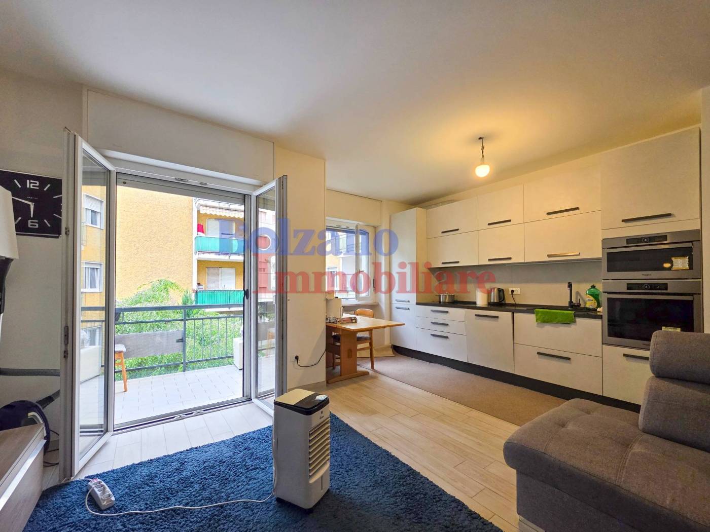 Esclusiva di vendita – Bolzano in Via Riva del Garda. In zona residenziale tranquilla e ben servita, proponiamo luminoso appartamento recentemente 