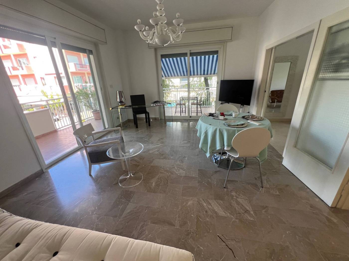 Salone