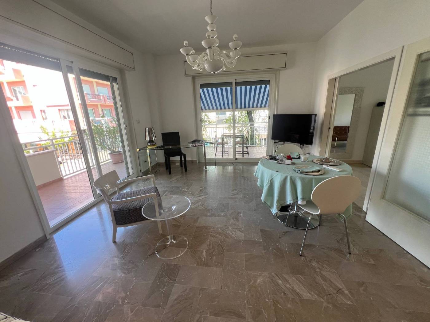 Salone