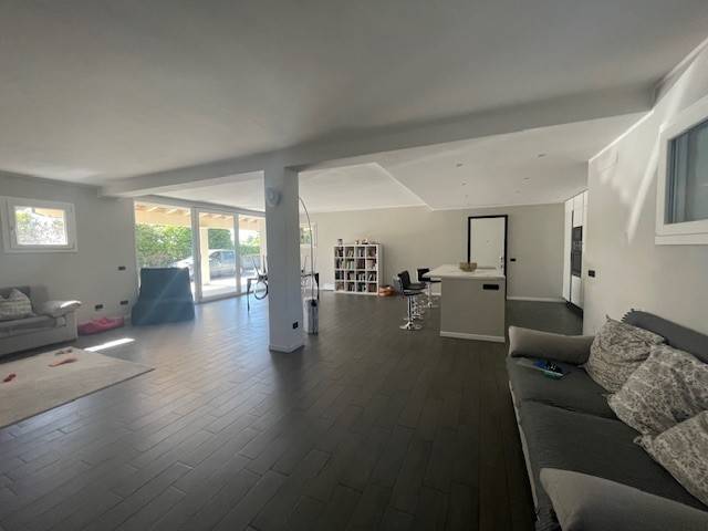 Salone