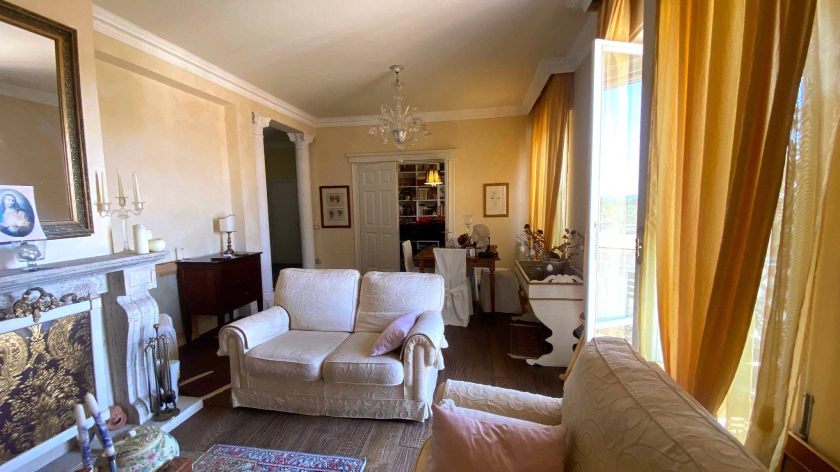 Salone