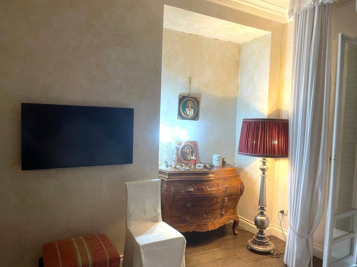 Salone
