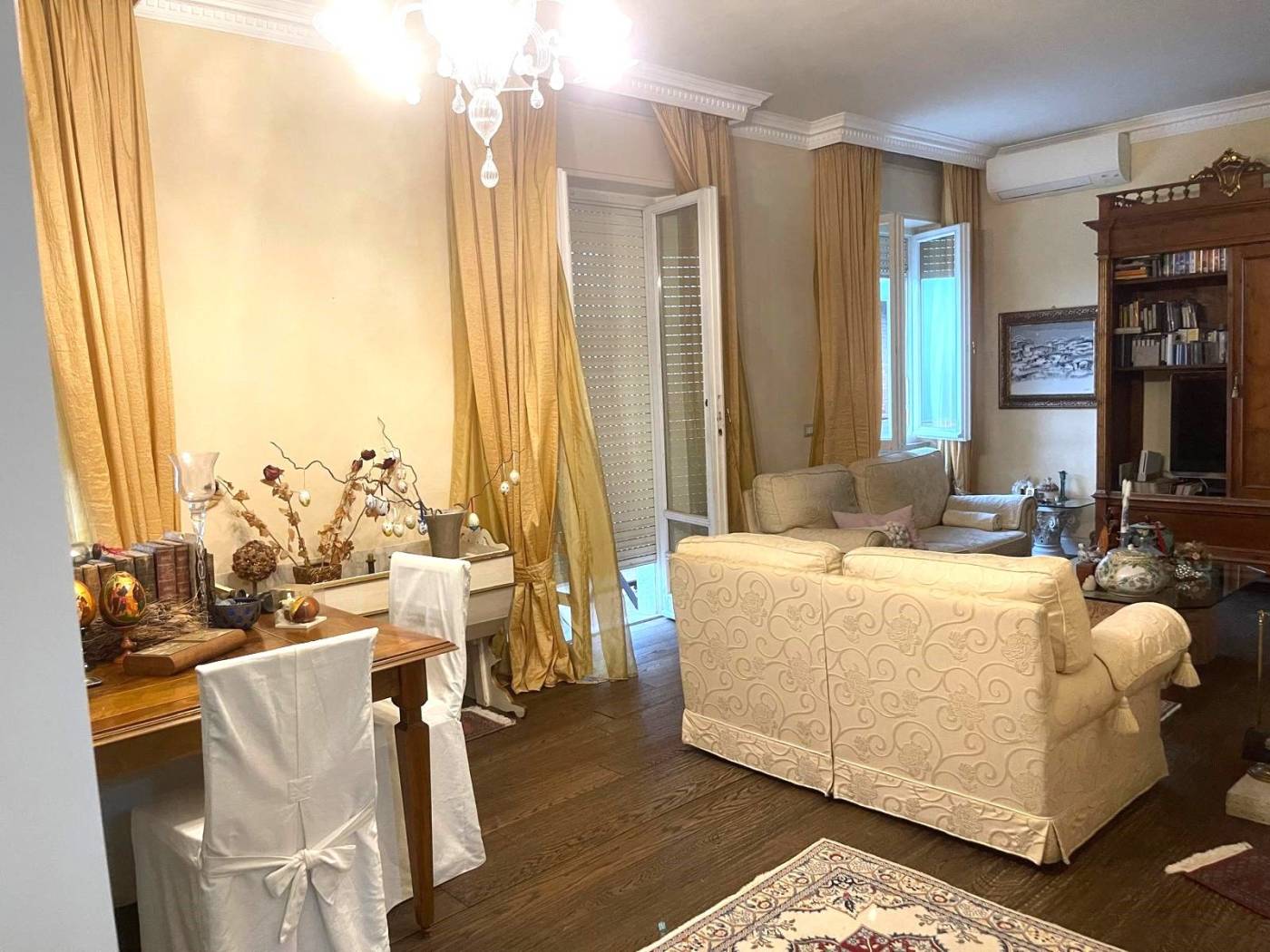 Salone